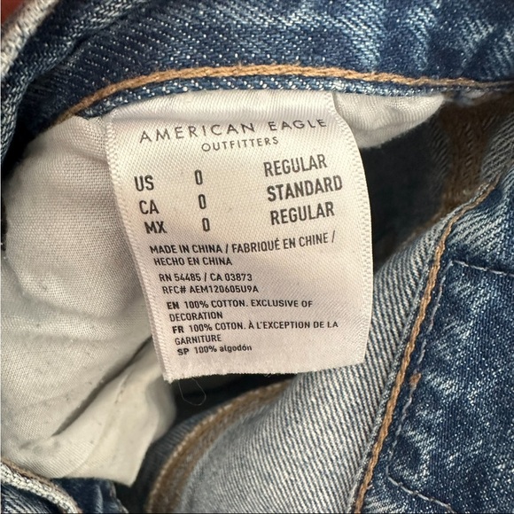 American Eagle 90s Boyfriend Jeans - Picture 3 of 3